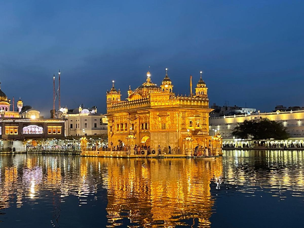 Homestay Comforts 500M From Amritsar Airport エクステリア 写真